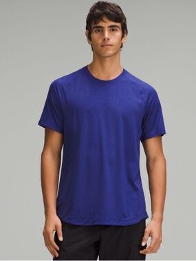 Lululemon Men’s License To Train Short-Sleeve Shirt - Larkspur - Size Large